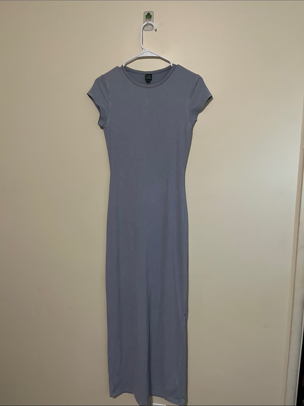 Women’s Blue/Gray and Off-White Short-Sleeve Maxi Dress